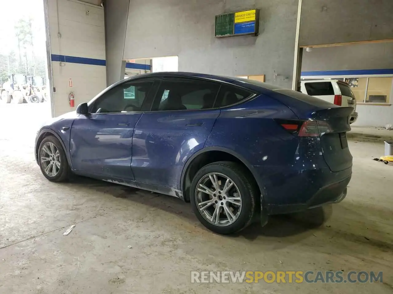 2 fotografías del automóvil dañado 7SAYGDEE2RA281579 TESLA MODEL Y 2024