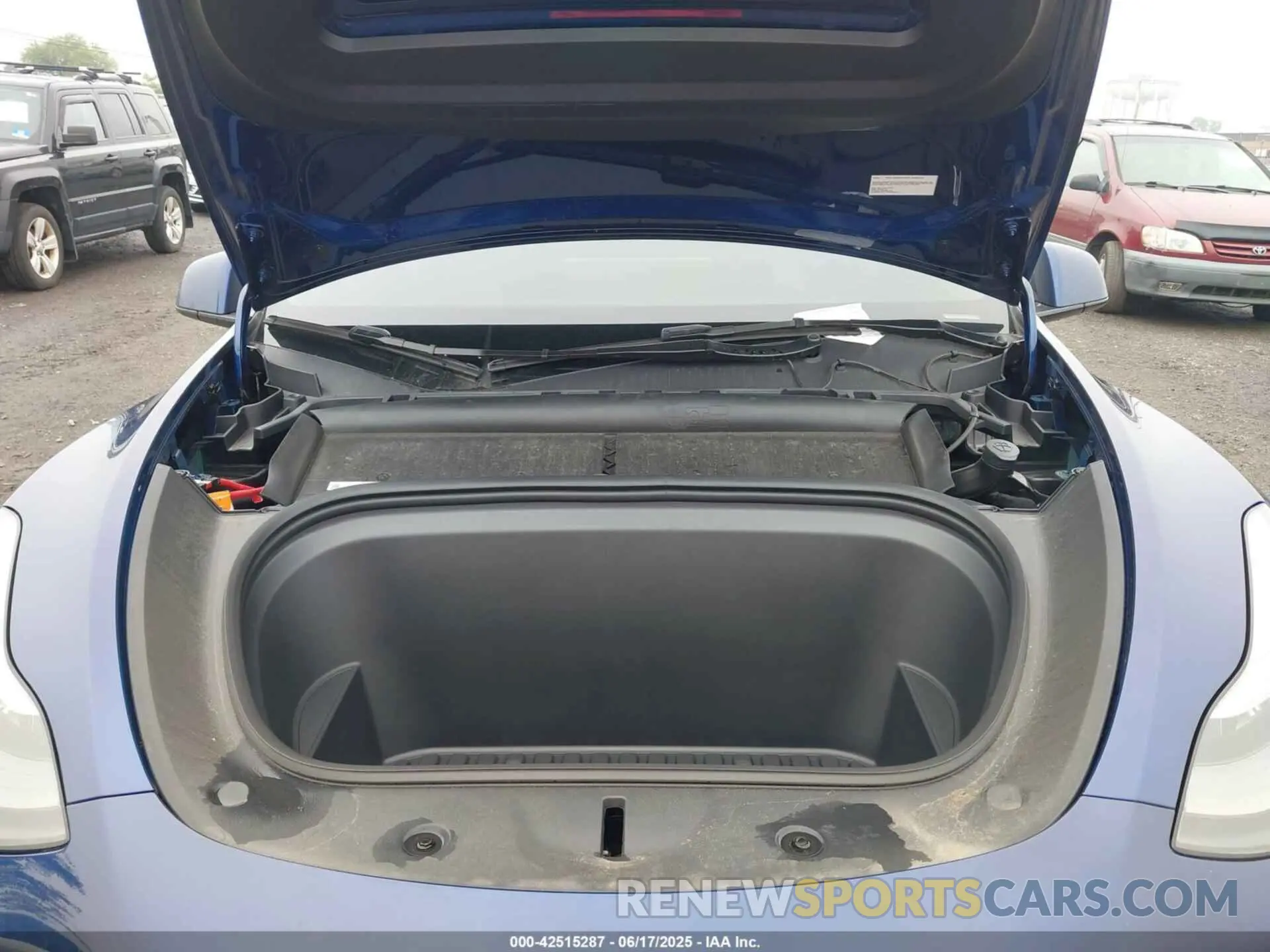 10 fotografías del automóvil dañado 7SAYGDEE2RA287463 TESLA MODEL Y 2024