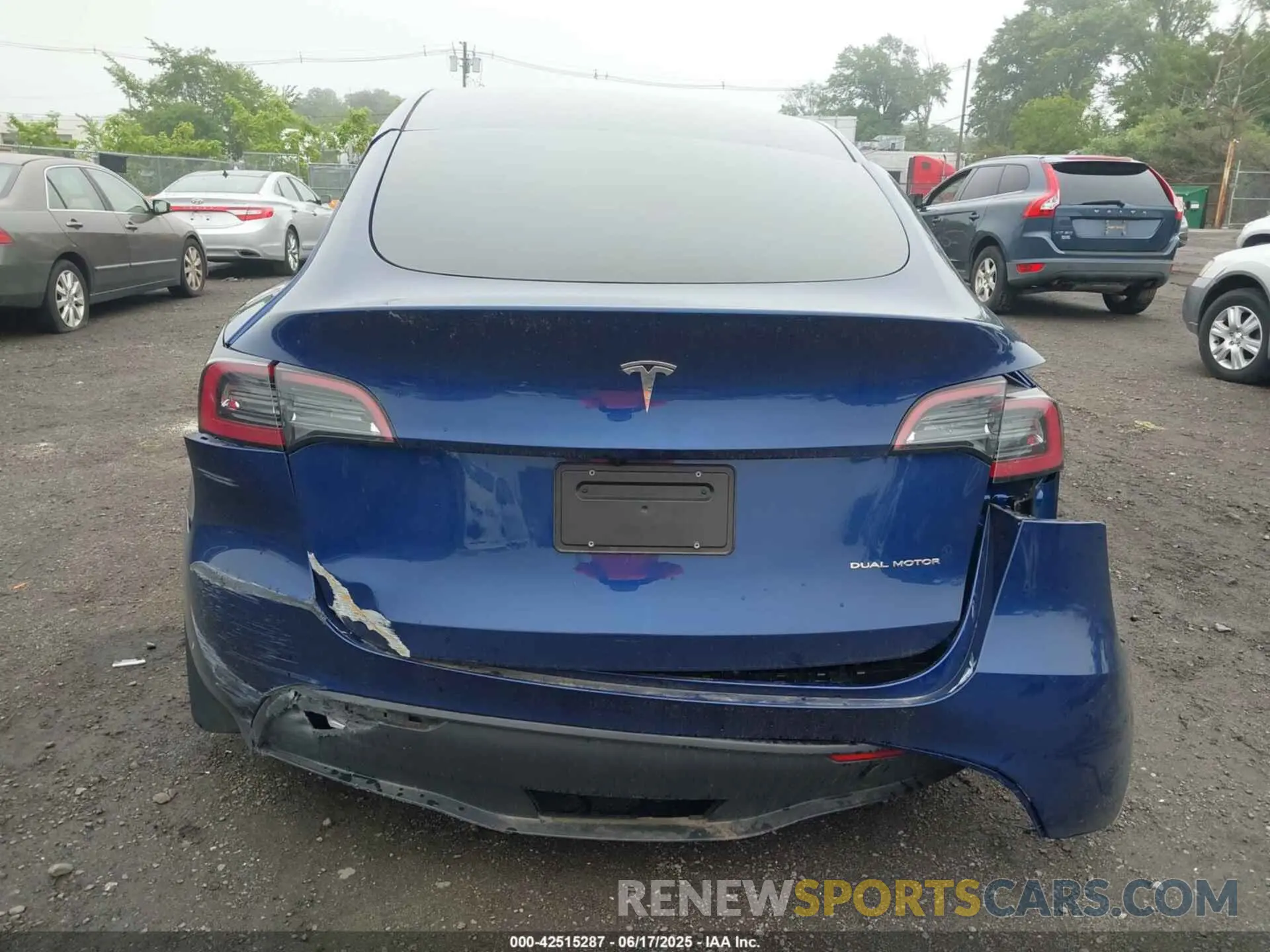 15 fotografías del automóvil dañado 7SAYGDEE2RA287463 TESLA MODEL Y 2024