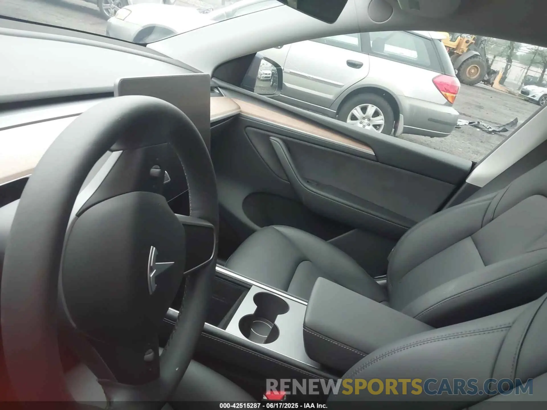 7 fotografías del automóvil dañado 7SAYGDEE2RA287463 TESLA MODEL Y 2024