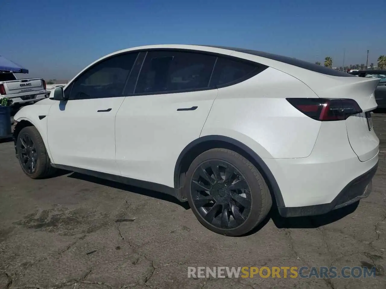 2 fotografías del automóvil dañado 7SAYGDEE2RF067145 TESLA MODEL Y 2024