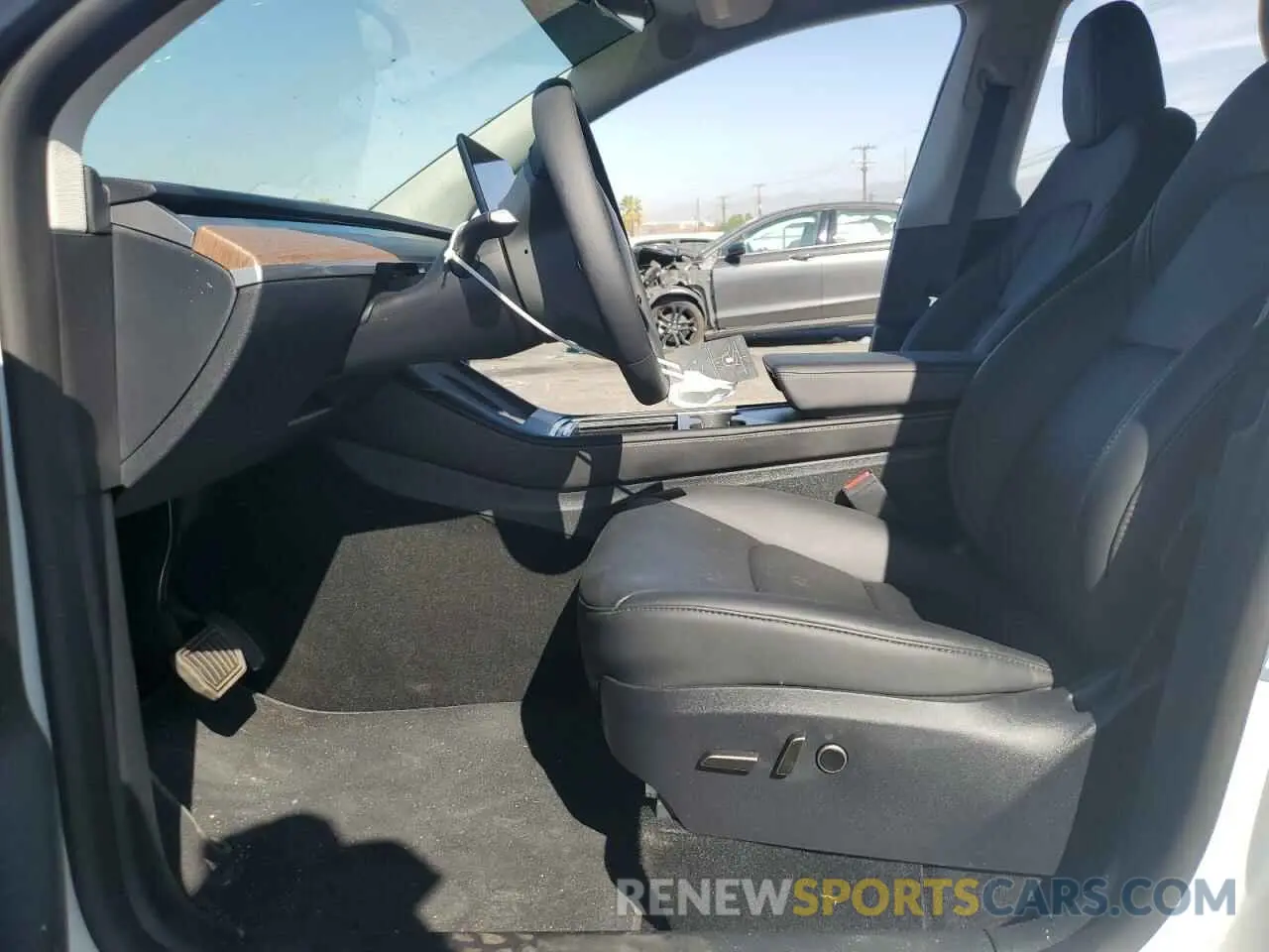 7 fotografías del automóvil dañado 7SAYGDEE2RF067145 TESLA MODEL Y 2024