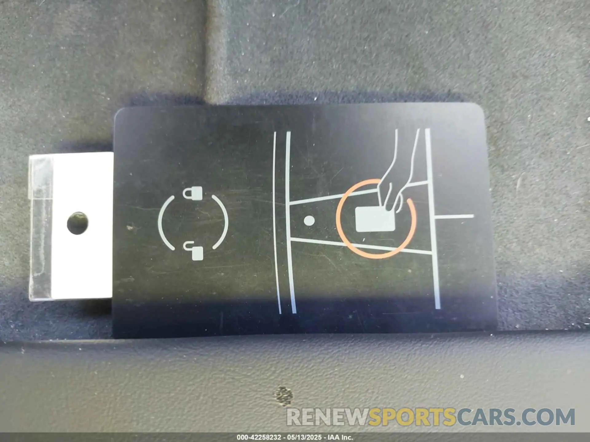 11 fotografías del automóvil dañado 7SAYGDEE2RF992489 TESLA MODEL Y 2024