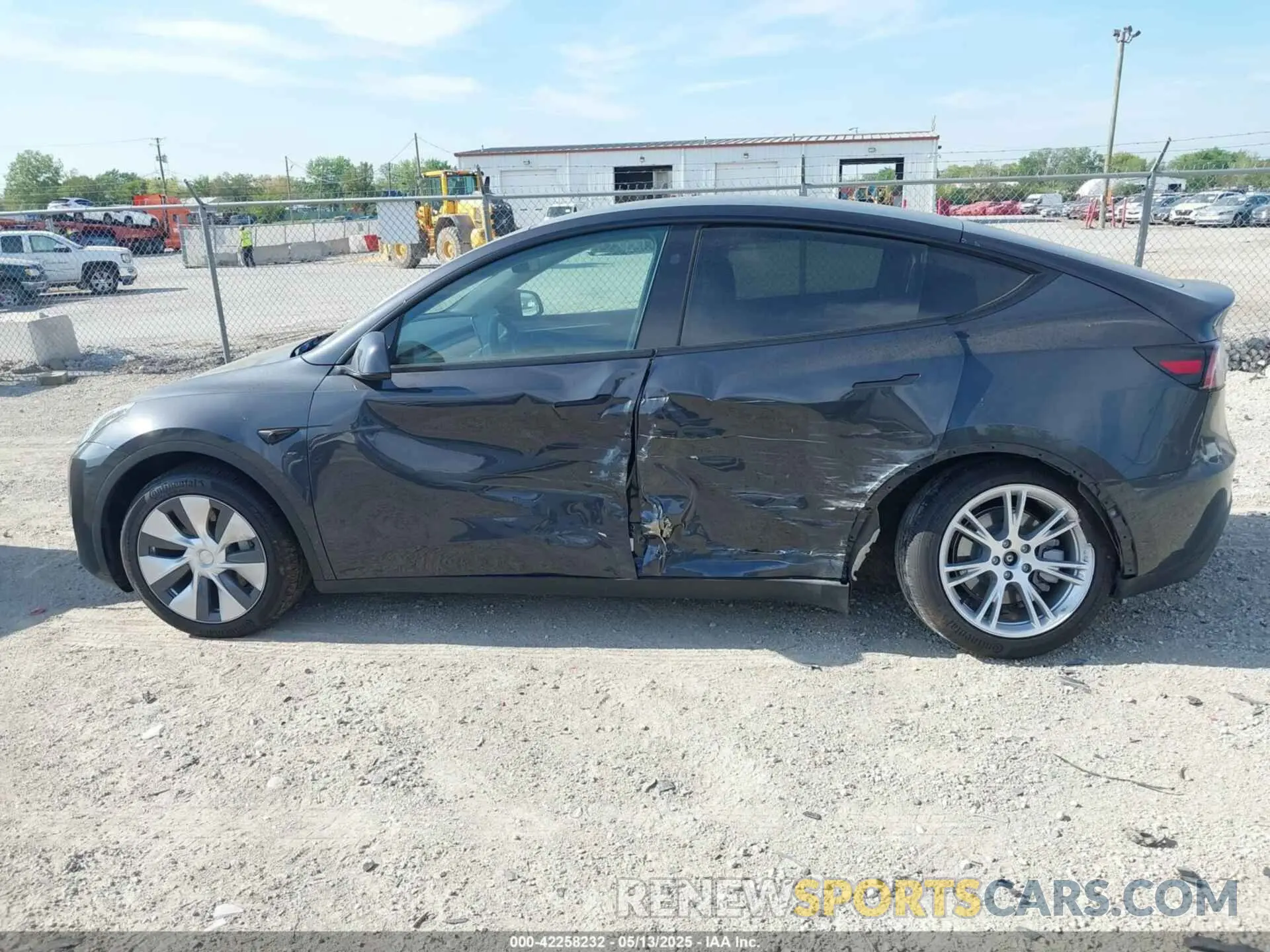 14 fotografías del automóvil dañado 7SAYGDEE2RF992489 TESLA MODEL Y 2024