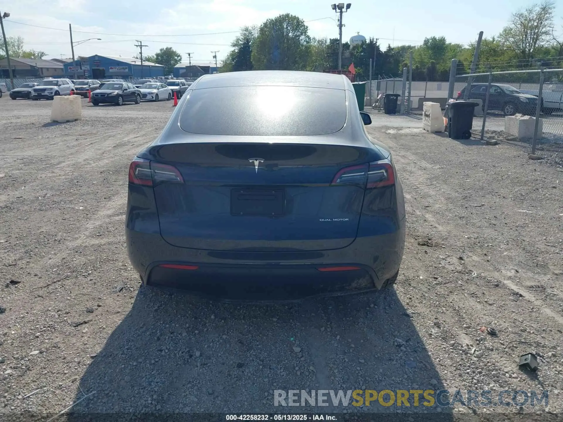 16 fotografías del automóvil dañado 7SAYGDEE2RF992489 TESLA MODEL Y 2024