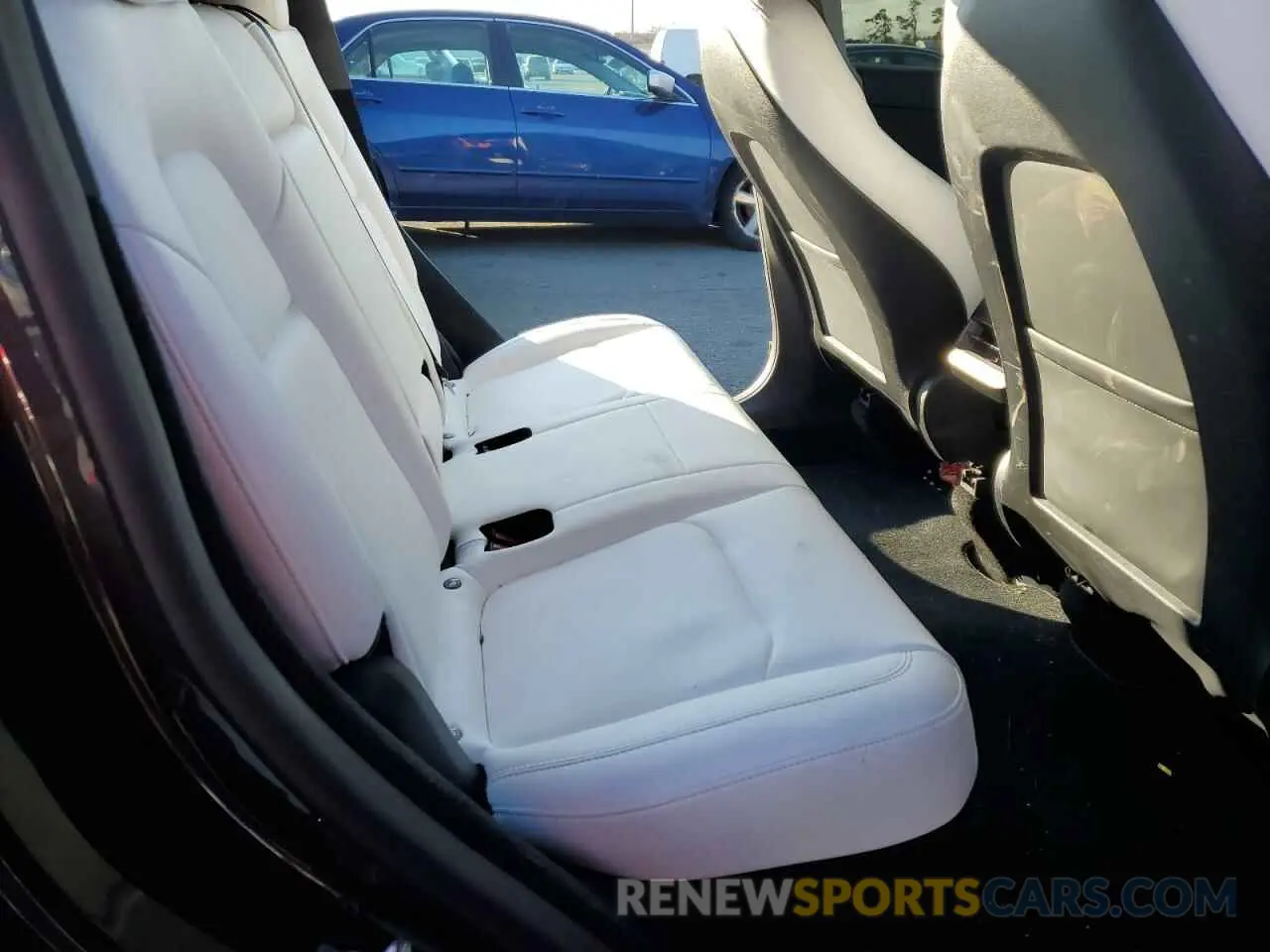 10 fotografías del automóvil dañado 7SAYGDEE3RA239454 TESLA MODEL Y 2024