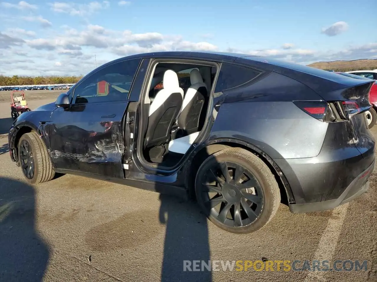 2 fotografías del automóvil dañado 7SAYGDEE3RA239454 TESLA MODEL Y 2024