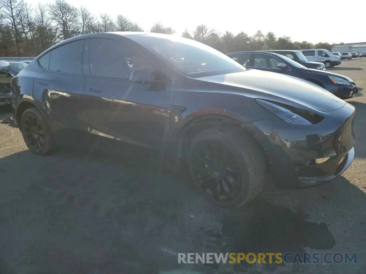 4 fotografías del automóvil dañado 7SAYGDEE3RA239454 TESLA MODEL Y 2024
