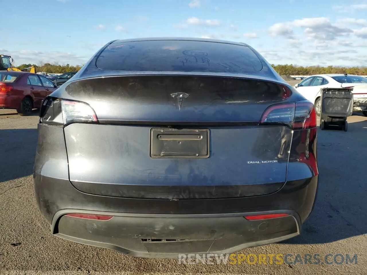 6 fotografías del automóvil dañado 7SAYGDEE3RA239454 TESLA MODEL Y 2024