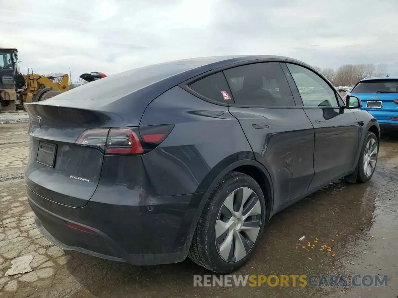 3 fotografías del automóvil dañado 7SAYGDEE3RA244878 TESLA MODEL Y 2024