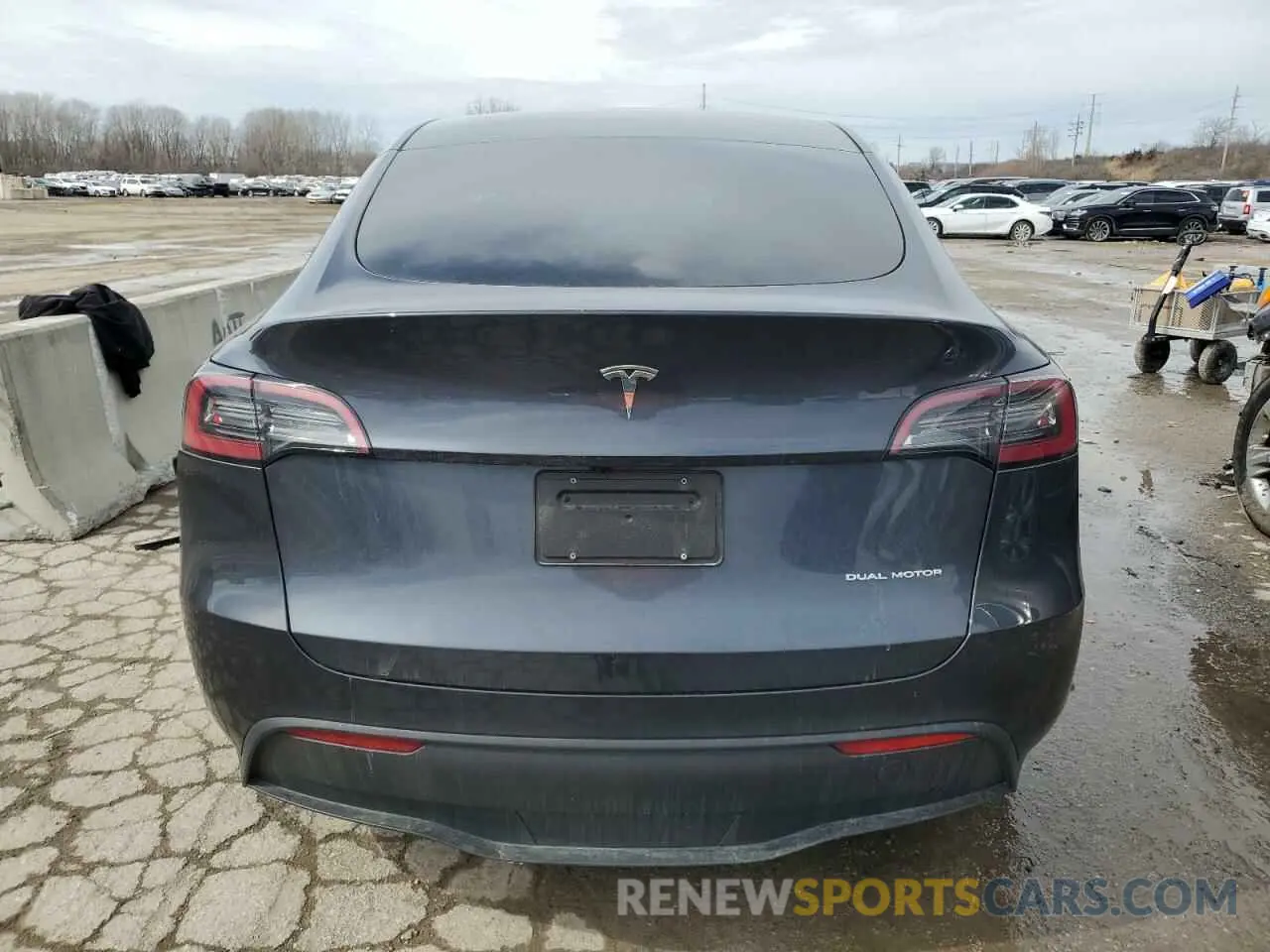 6 fotografías del automóvil dañado 7SAYGDEE3RA244878 TESLA MODEL Y 2024