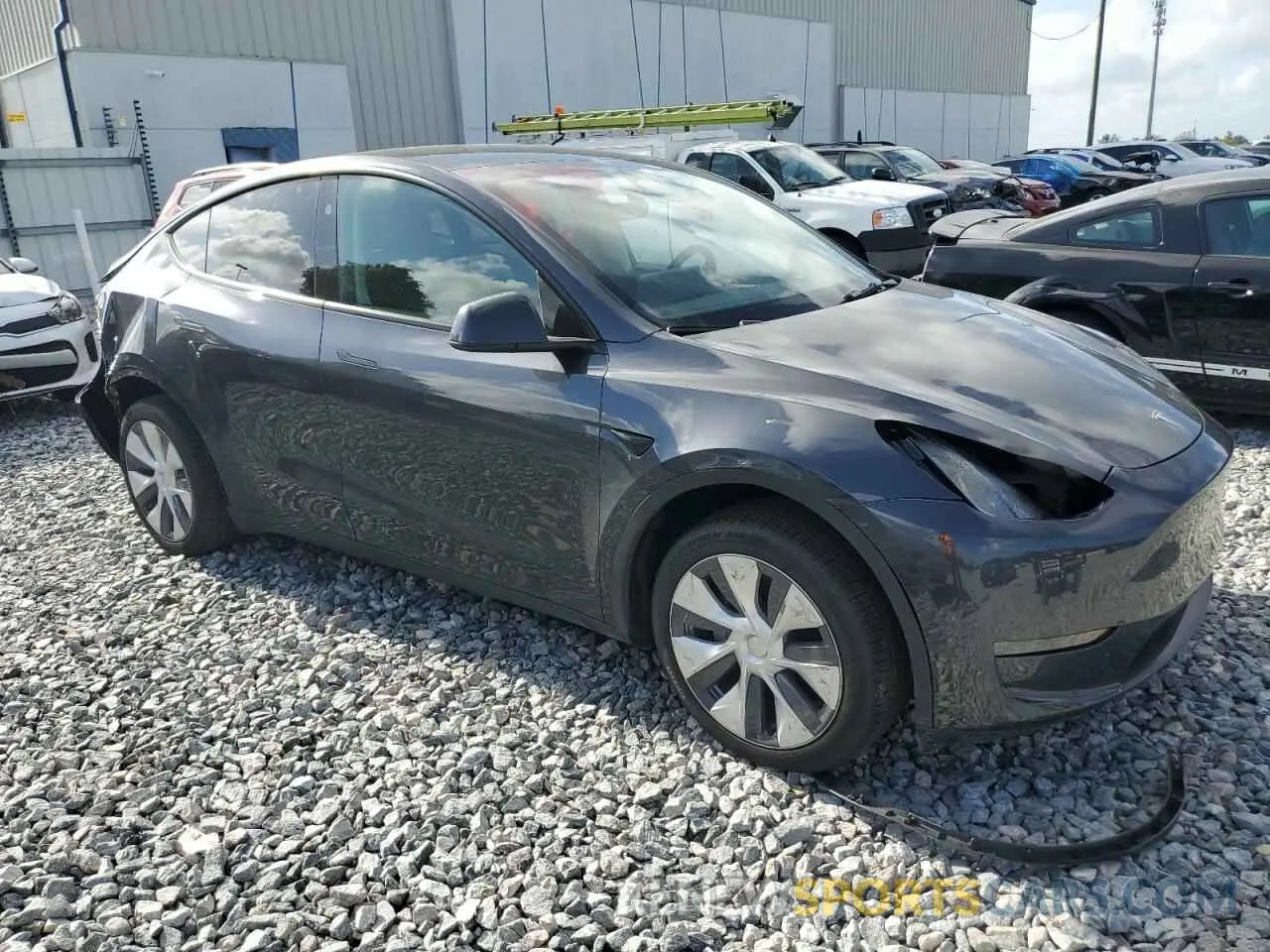 4 fotografías del automóvil dañado 7SAYGDEE3RA249434 TESLA MODEL Y 2024