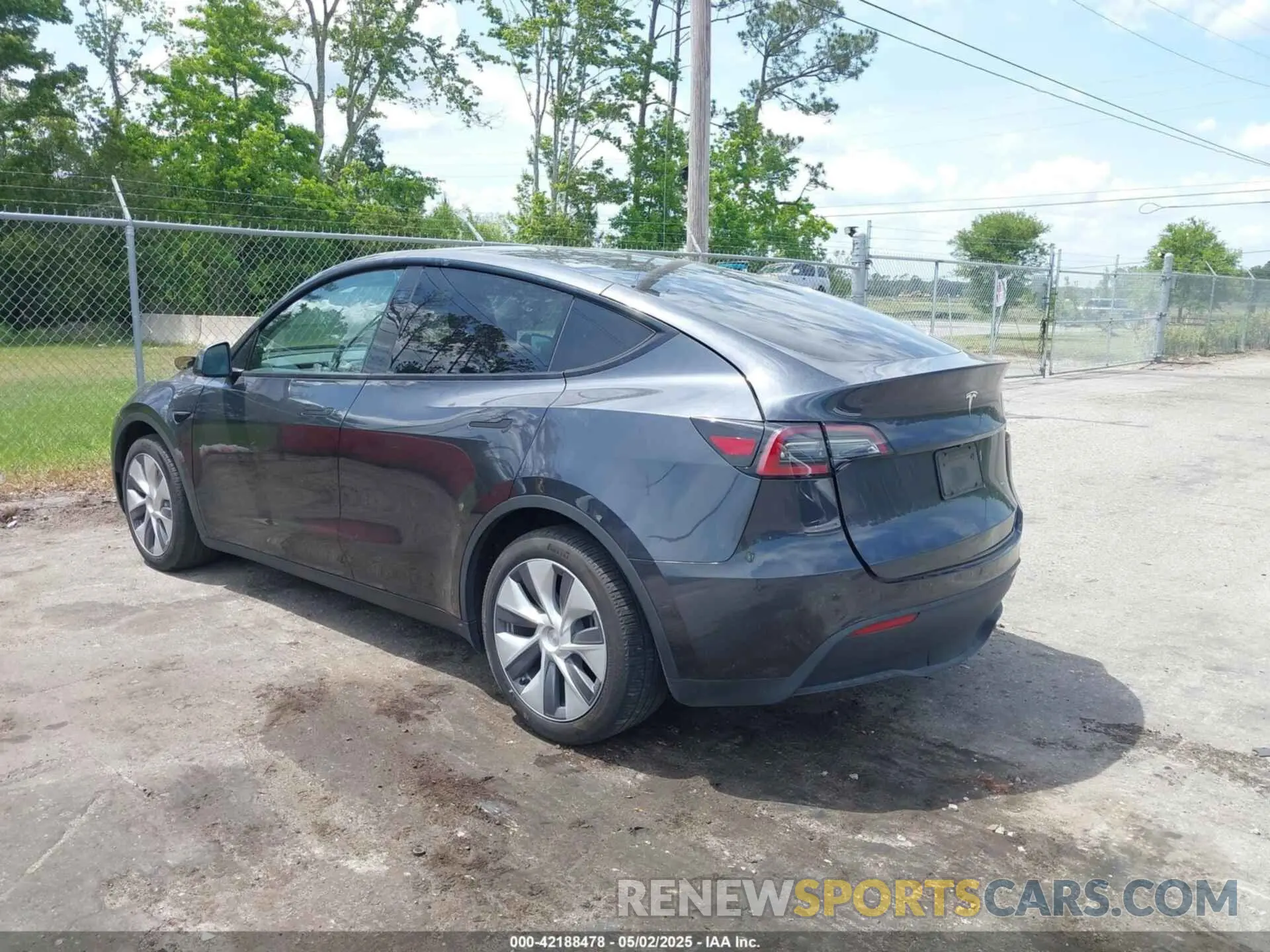 3 fotografías del automóvil dañado 7SAYGDEE3RA253127 TESLA MODEL Y 2024