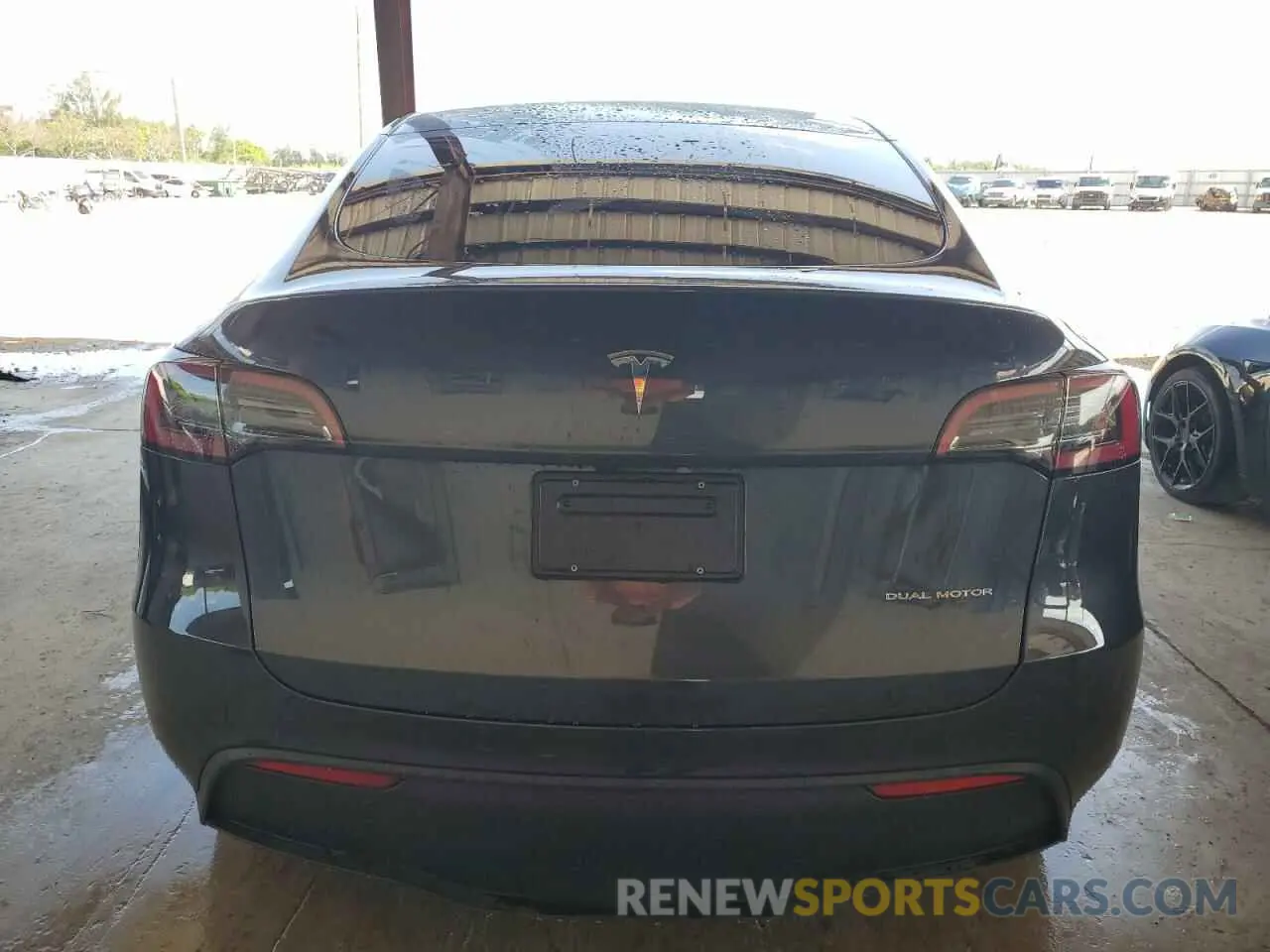 6 fotografías del automóvil dañado 7SAYGDEE3RA280814 TESLA MODEL Y 2024