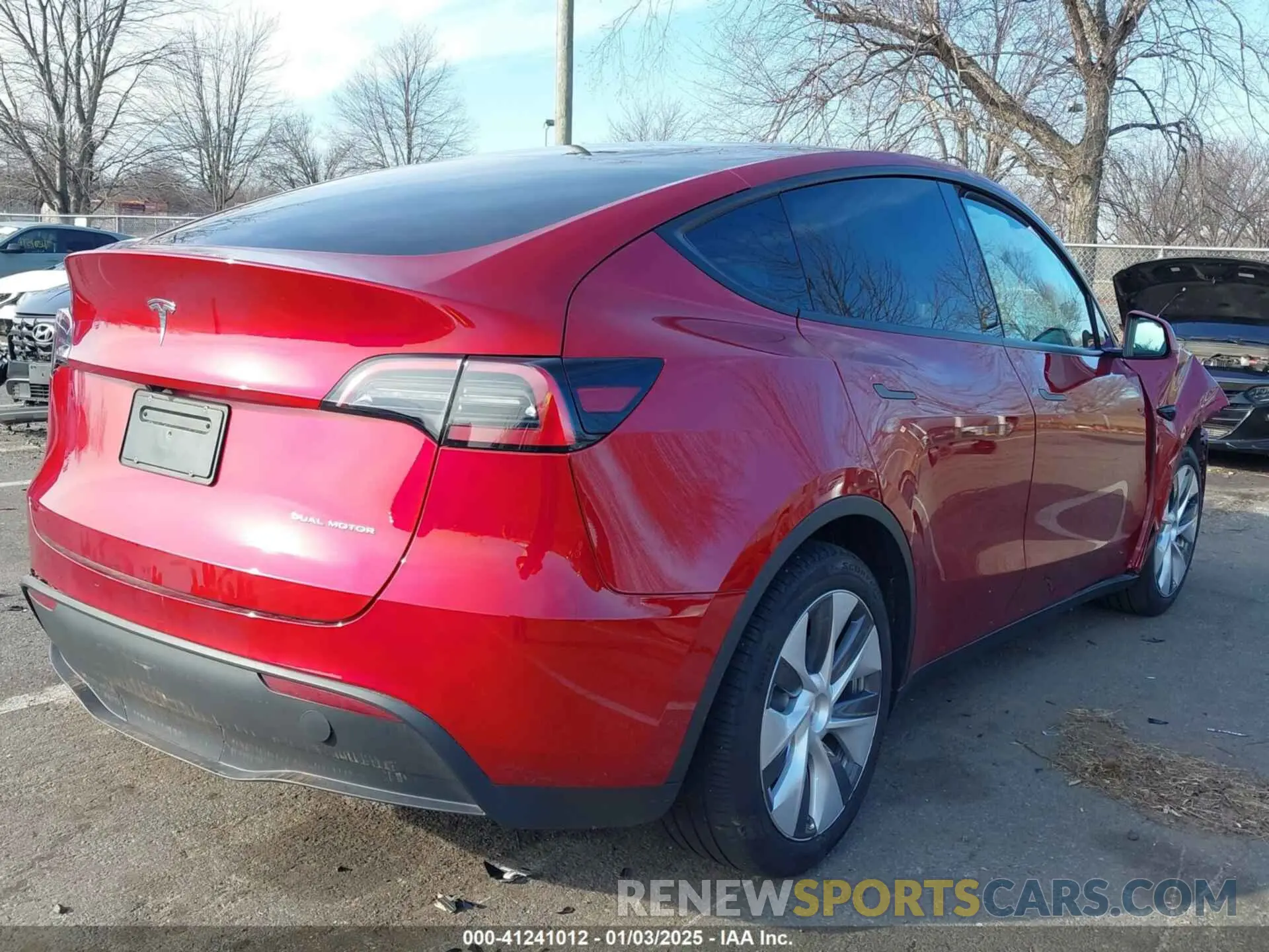 4 fotografías del automóvil dañado 7SAYGDEE3RA284801 TESLA MODEL Y 2024