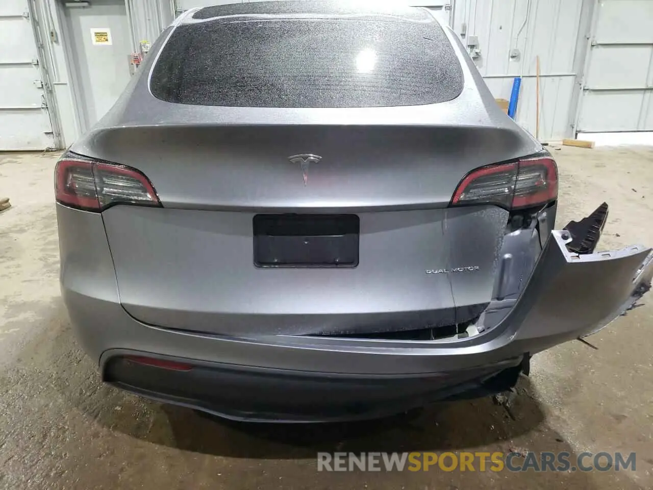 6 fotografías del automóvil dañado 7SAYGDEE3RA293367 TESLA MODEL Y 2024