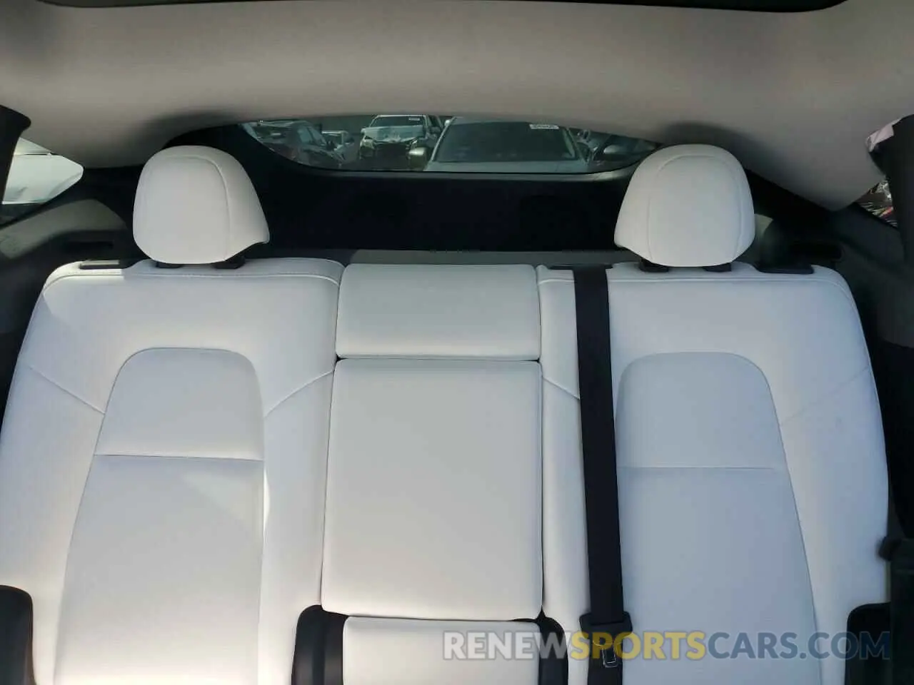 10 fotografías del automóvil dañado 7SAYGDEE3RA300642 TESLA MODEL Y 2024