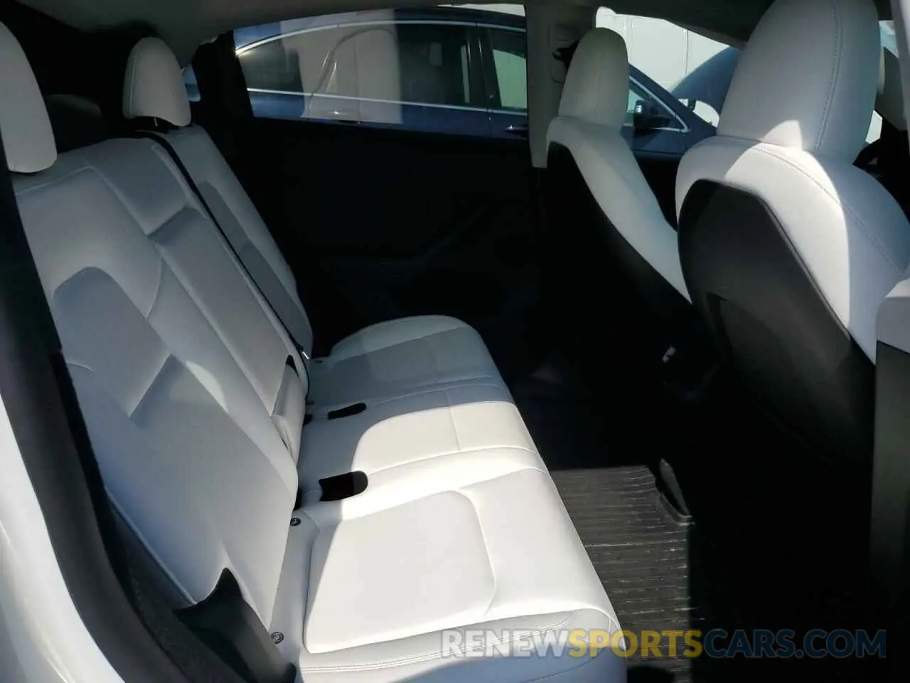 11 fotografías del automóvil dañado 7SAYGDEE3RA300642 TESLA MODEL Y 2024