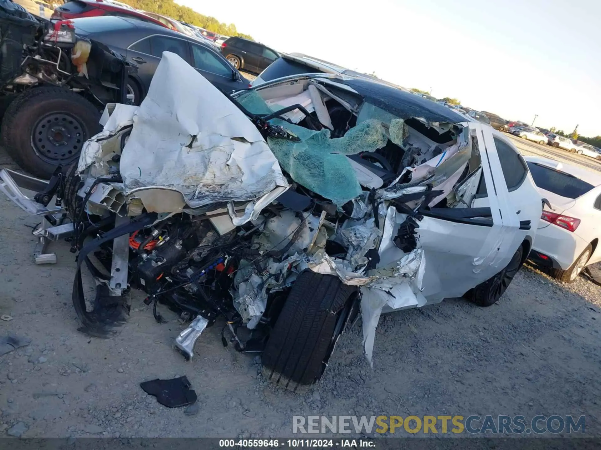 2 fotografías del automóvil dañado 7SAYGDEE3RA317909 TESLA MODEL Y 2024