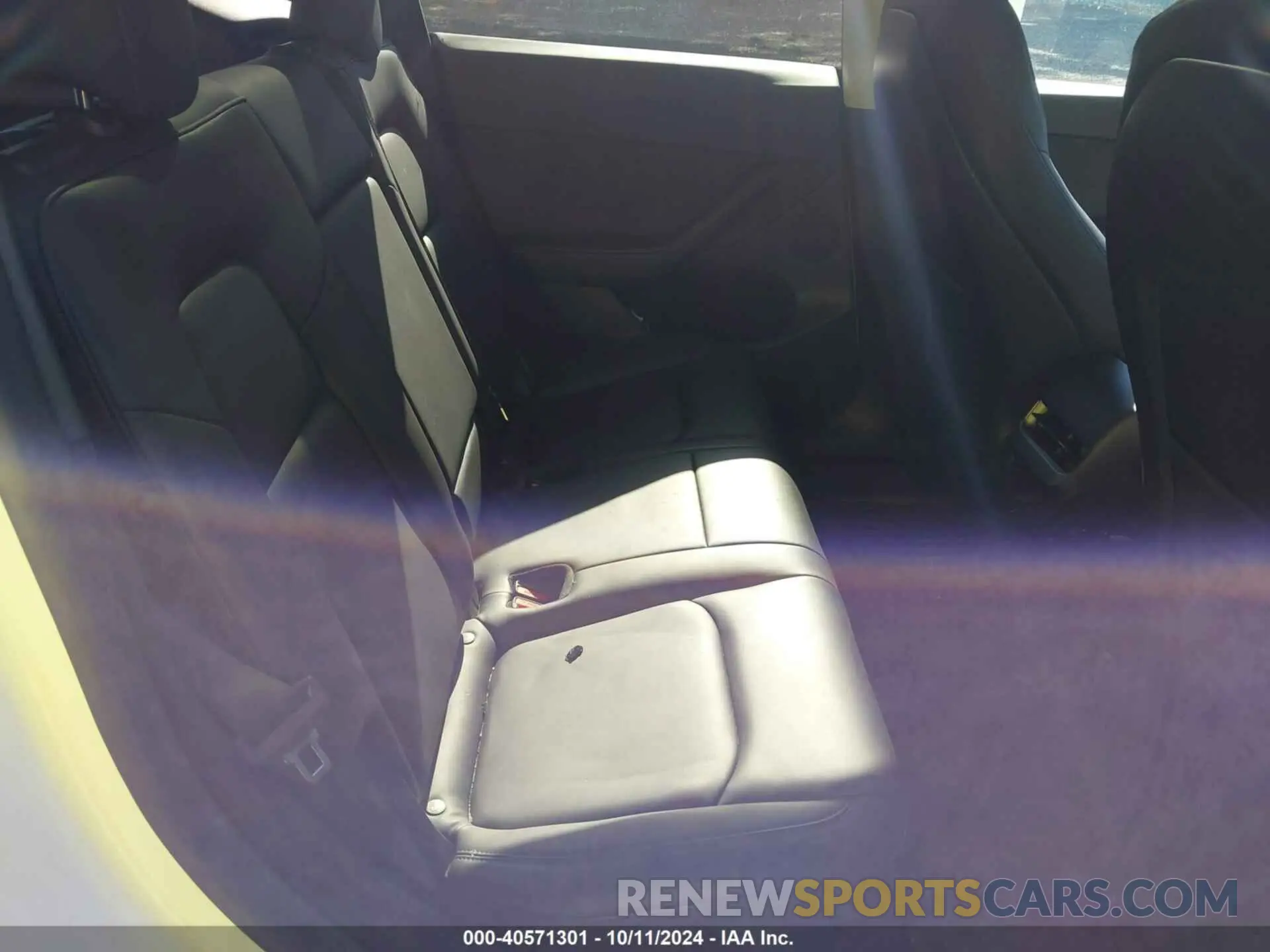 8 fotografías del automóvil dañado 7SAYGDEE3RF007794 TESLA MODEL Y 2024