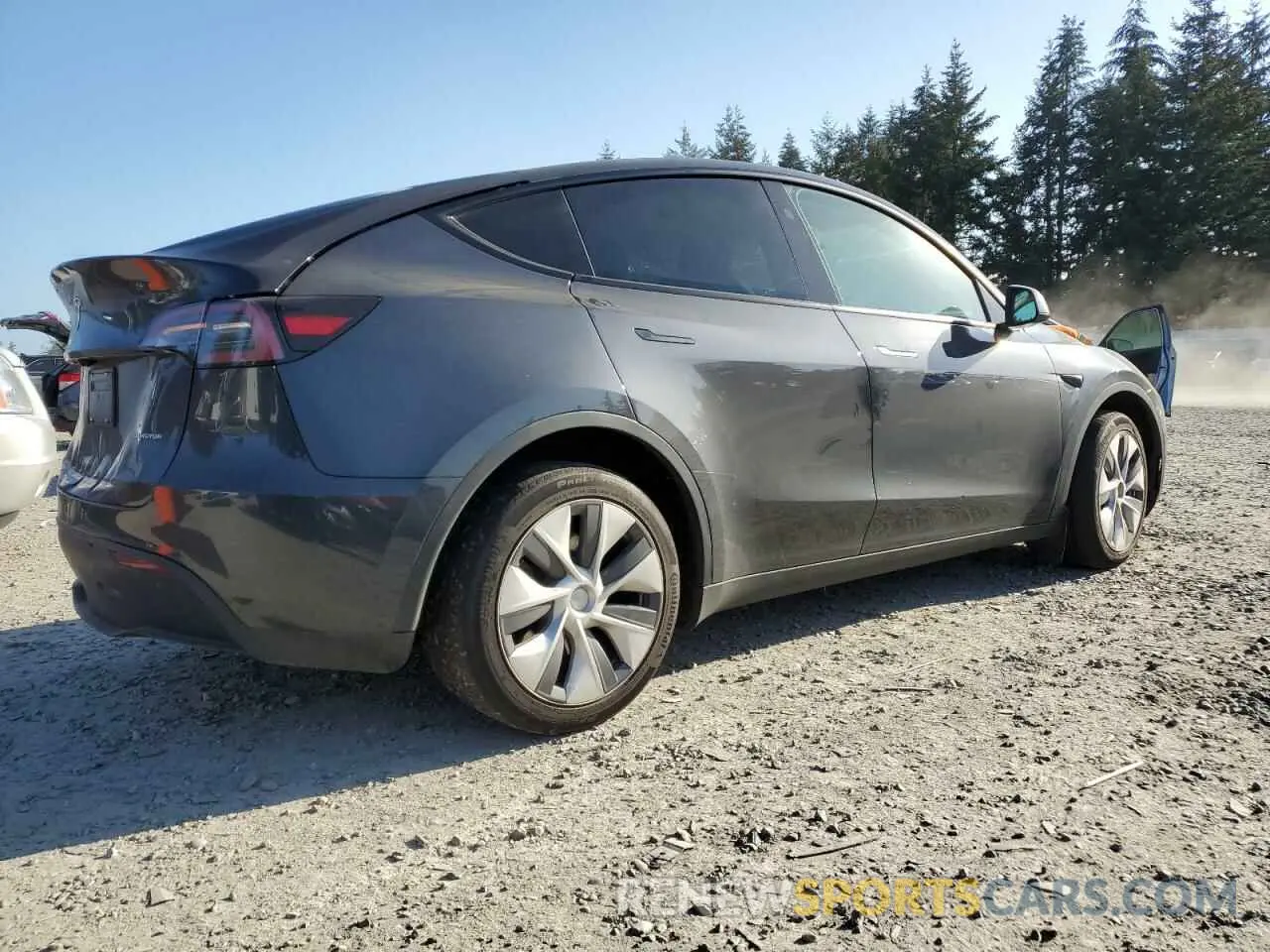 3 fotografías del automóvil dañado 7SAYGDEE3RF008802 TESLA MODEL Y 2024