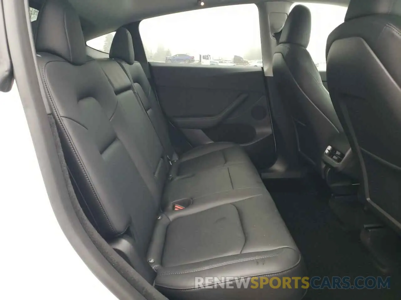 10 fotografías del automóvil dañado 7SAYGDEE3RF014812 TESLA MODEL Y 2024
