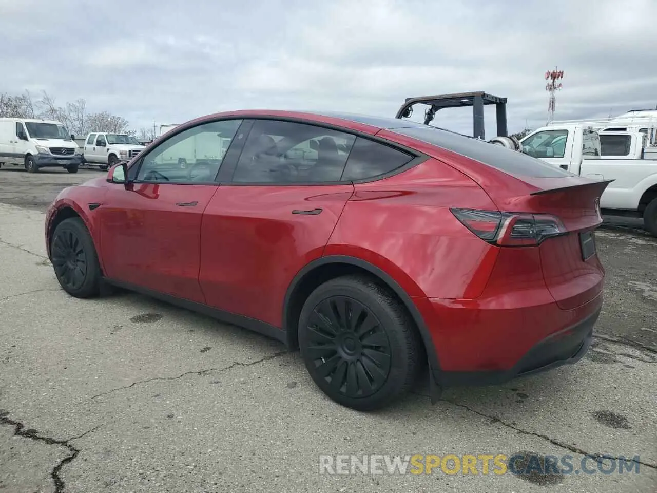 2 fotografías del automóvil dañado 7SAYGDEE3RF046322 TESLA MODEL Y 2024