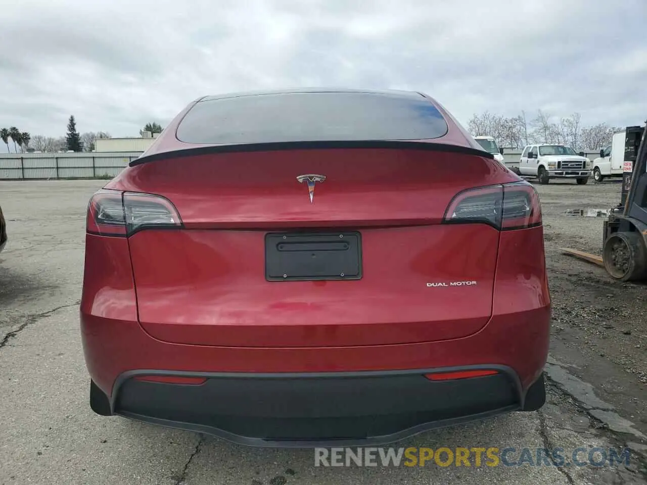 6 fotografías del automóvil dañado 7SAYGDEE3RF046322 TESLA MODEL Y 2024