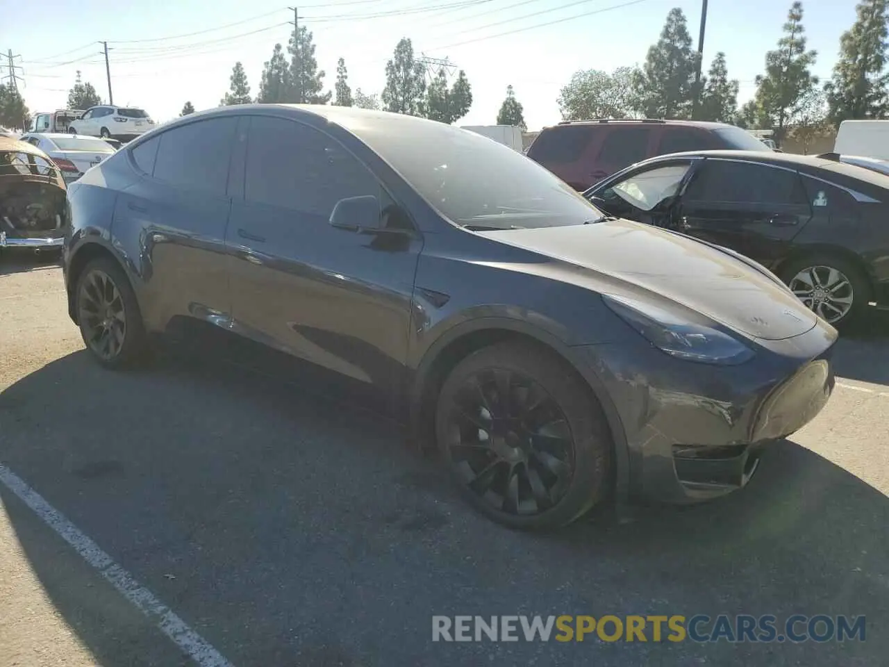 4 fotografías del automóvil dañado 7SAYGDEE4RA225529 TESLA MODEL Y 2024
