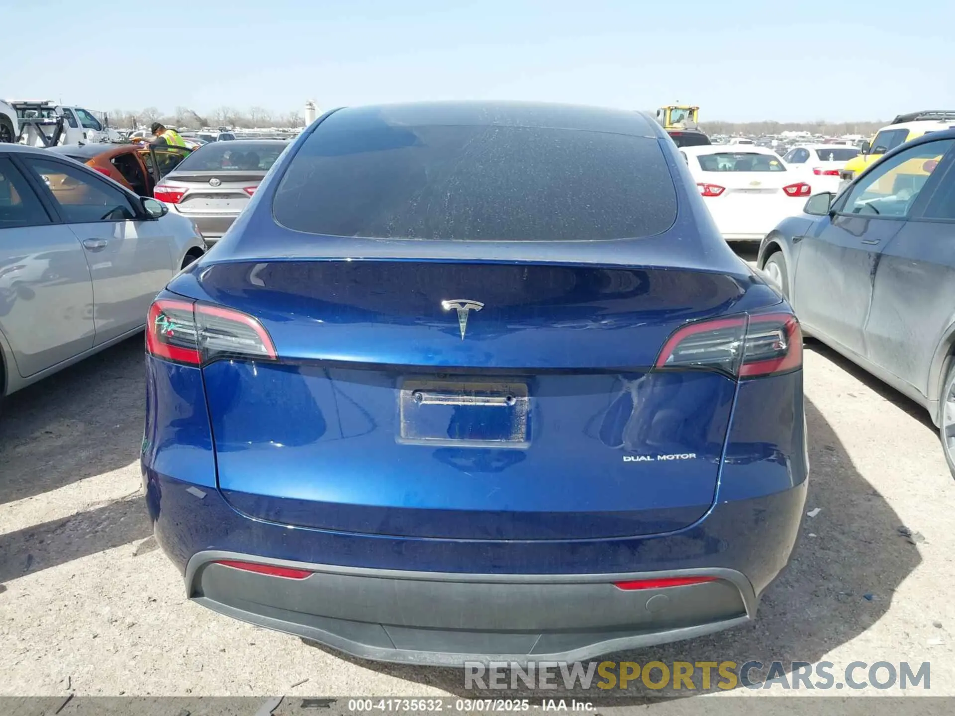 16 fotografías del automóvil dañado 7SAYGDEE4RA247417 TESLA MODEL Y 2024