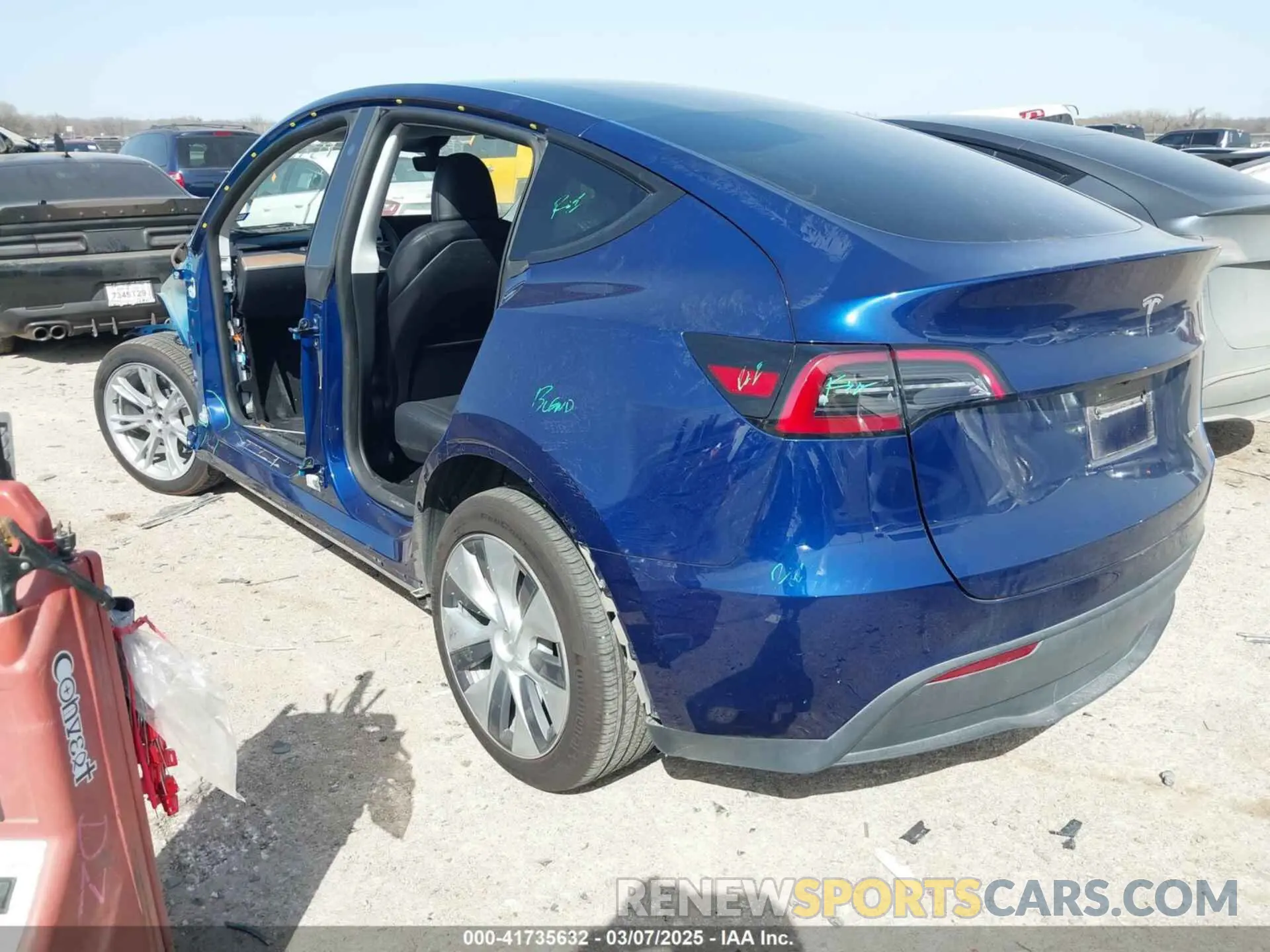 3 fotografías del automóvil dañado 7SAYGDEE4RA247417 TESLA MODEL Y 2024
