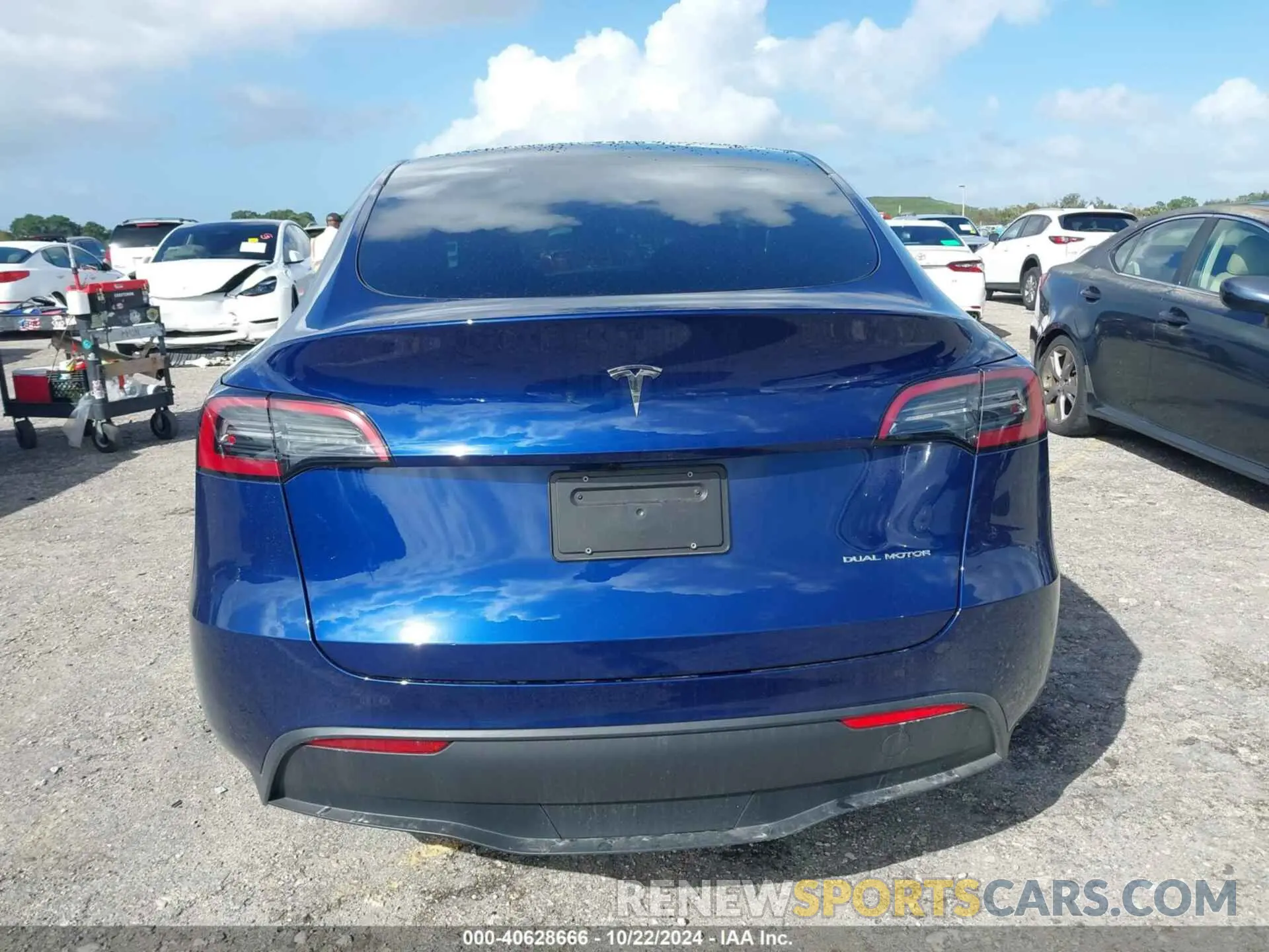 16 fotografías del automóvil dañado 7SAYGDEE4RA249149 TESLA MODEL Y 2024
