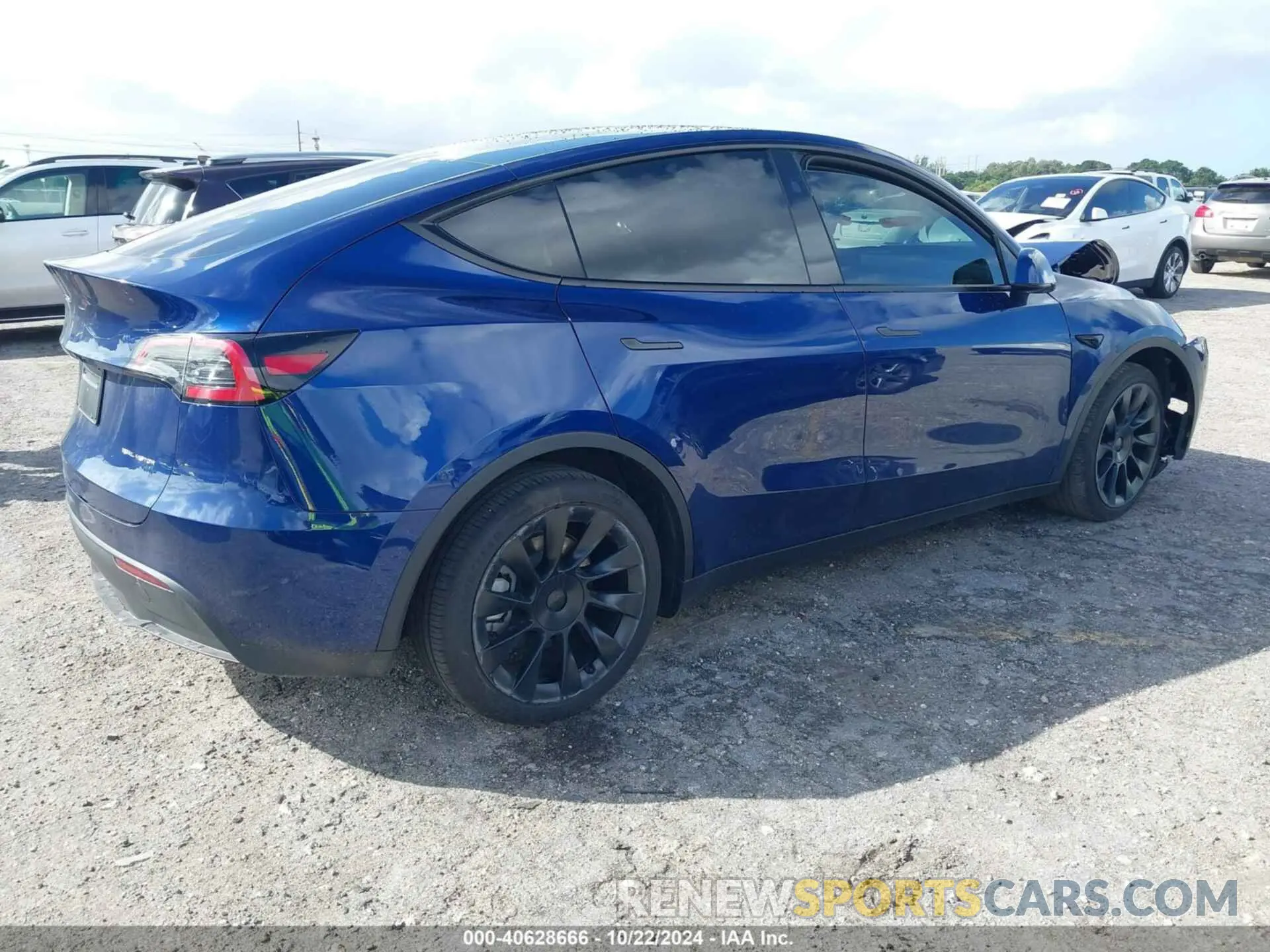 4 fotografías del automóvil dañado 7SAYGDEE4RA249149 TESLA MODEL Y 2024