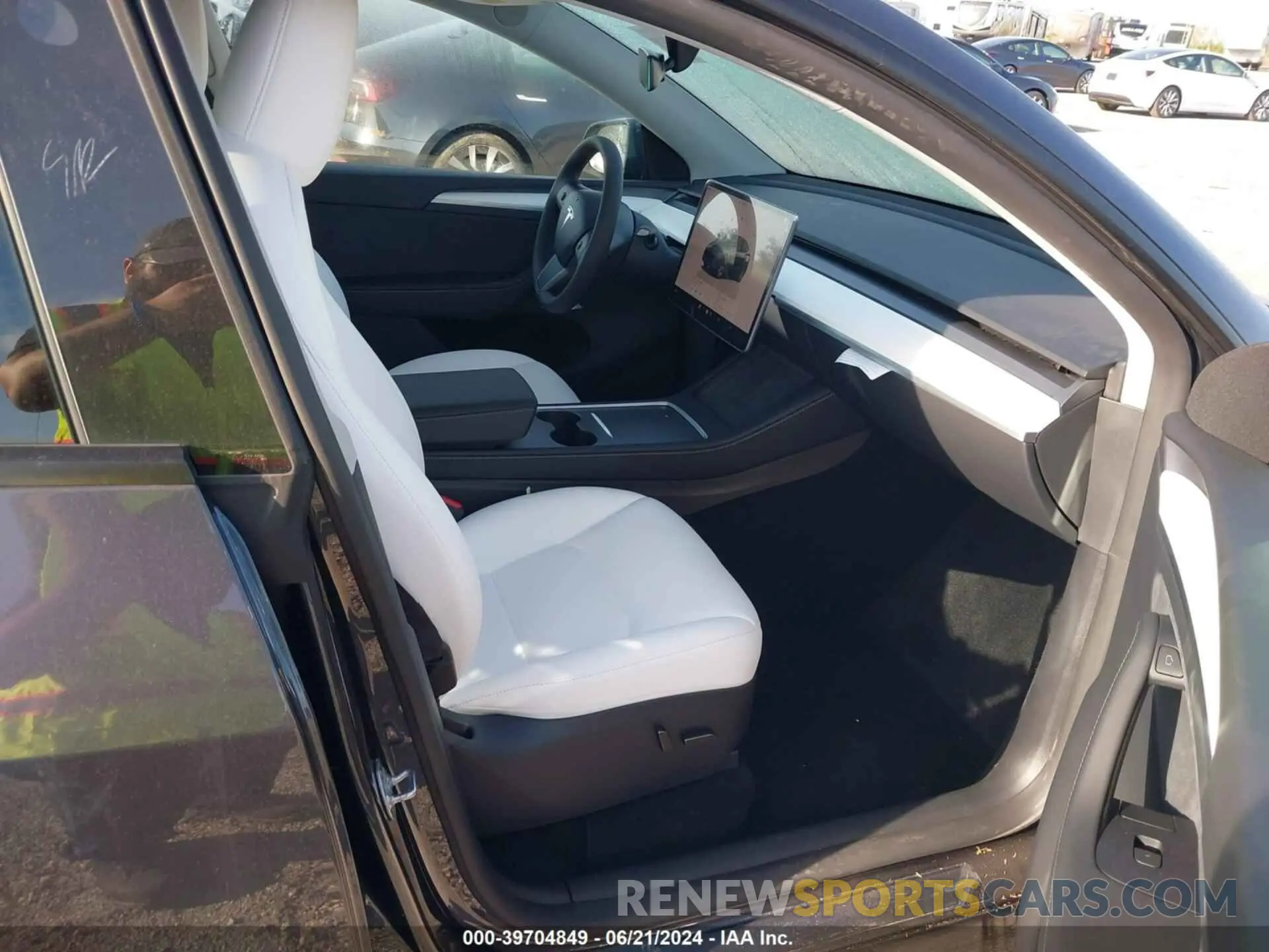 5 fotografías del automóvil dañado 7SAYGDEE4RA283088 TESLA MODEL Y 2024
