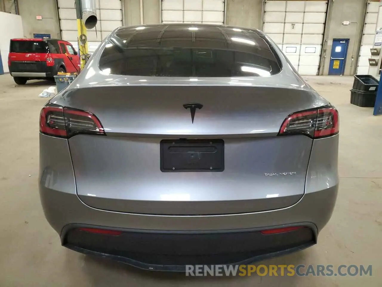 6 fotografías del automóvil dañado 7SAYGDEE4RA318180 TESLA MODEL Y 2024