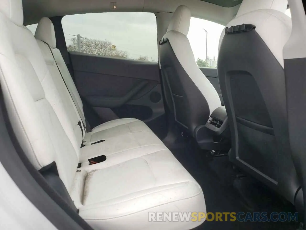10 fotografías del automóvil dañado 7SAYGDEE4RF082262 TESLA MODEL Y 2024