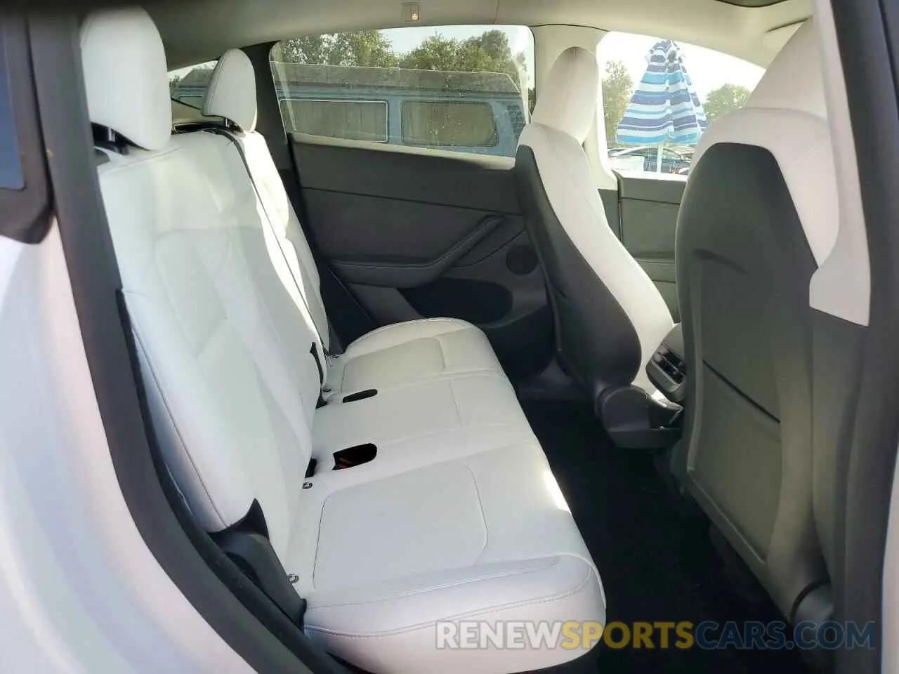 11 fotografías del automóvil dañado 7SAYGDEE4RF128933 TESLA MODEL Y 2024