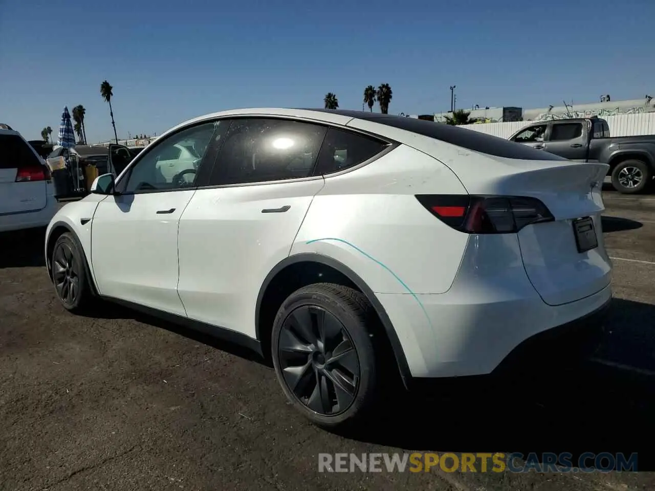 2 fotografías del automóvil dañado 7SAYGDEE4RF128933 TESLA MODEL Y 2024