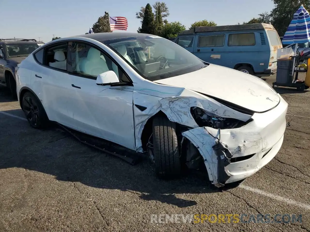 4 fotografías del automóvil dañado 7SAYGDEE4RF128933 TESLA MODEL Y 2024