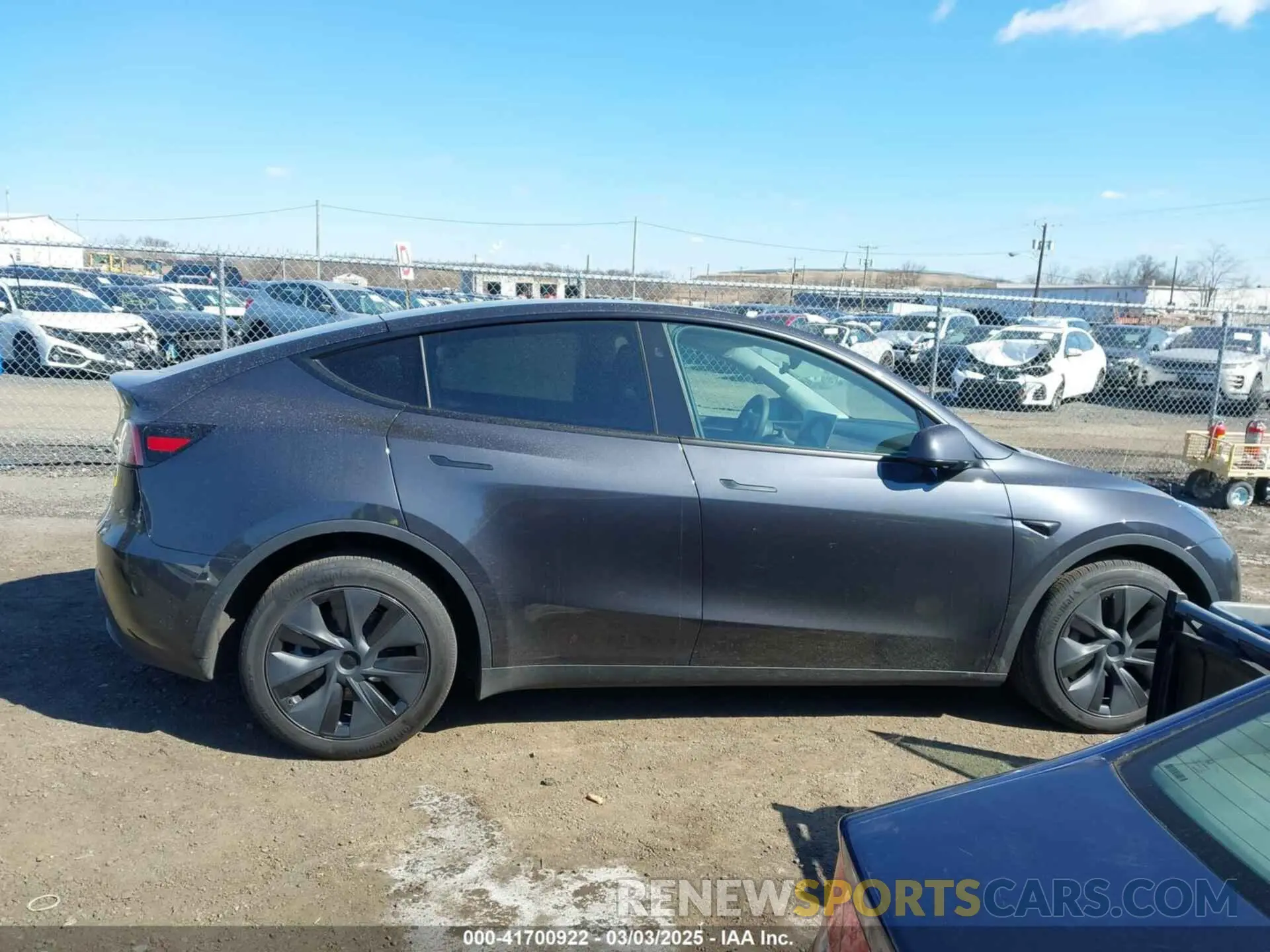 13 fotografías del automóvil dañado 7SAYGDEE4RF149457 TESLA MODEL Y 2024