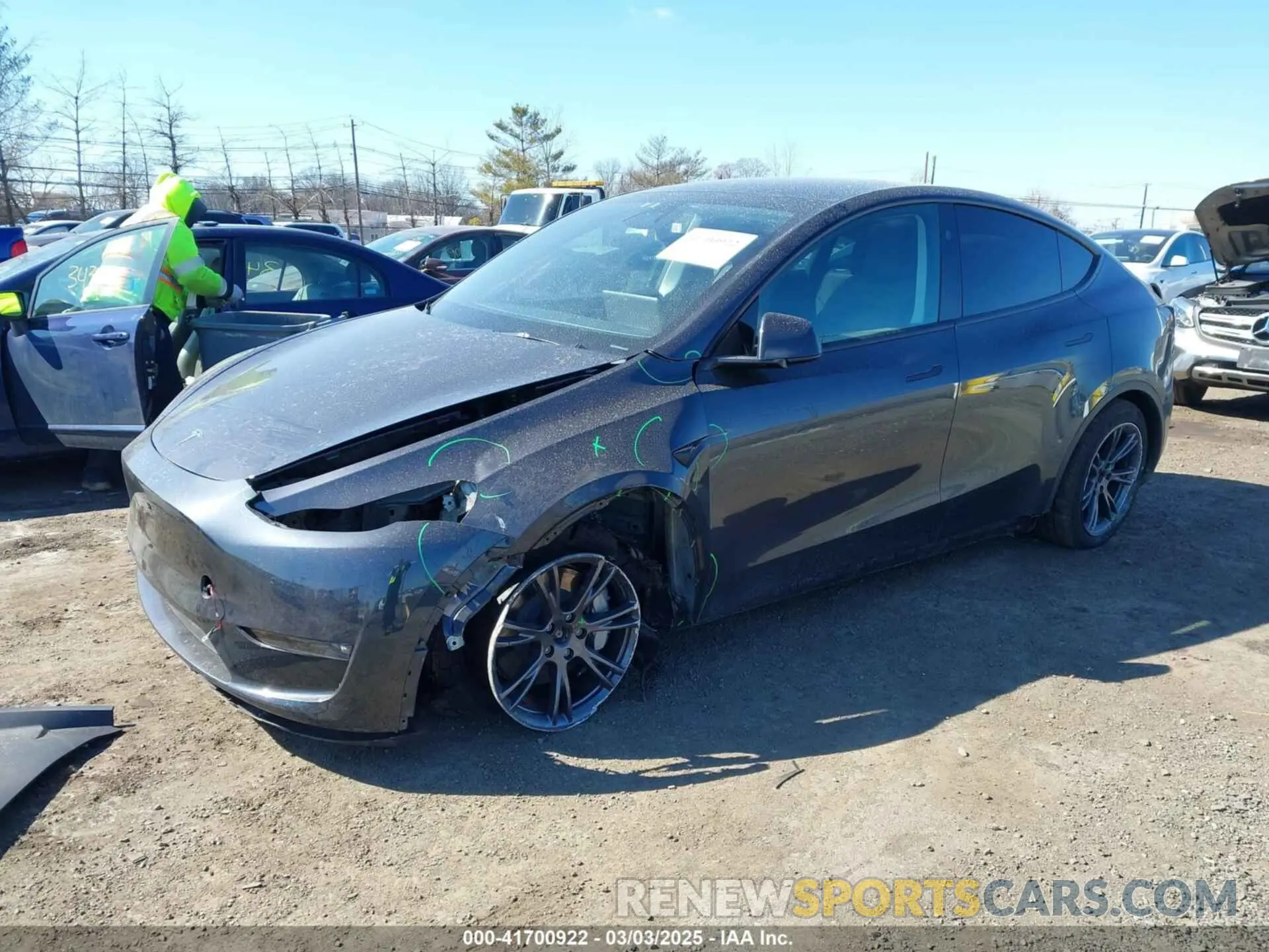 2 fotografías del automóvil dañado 7SAYGDEE4RF149457 TESLA MODEL Y 2024