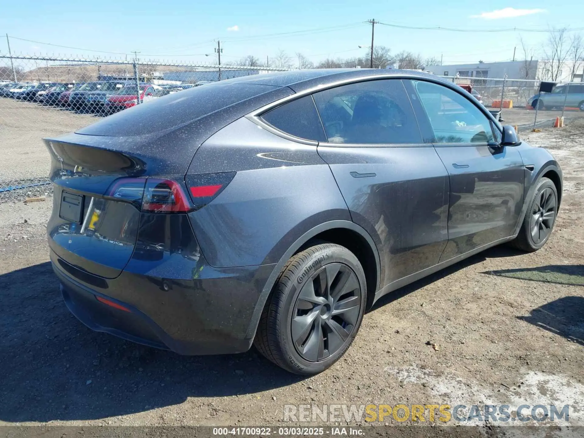 4 fotografías del automóvil dañado 7SAYGDEE4RF149457 TESLA MODEL Y 2024