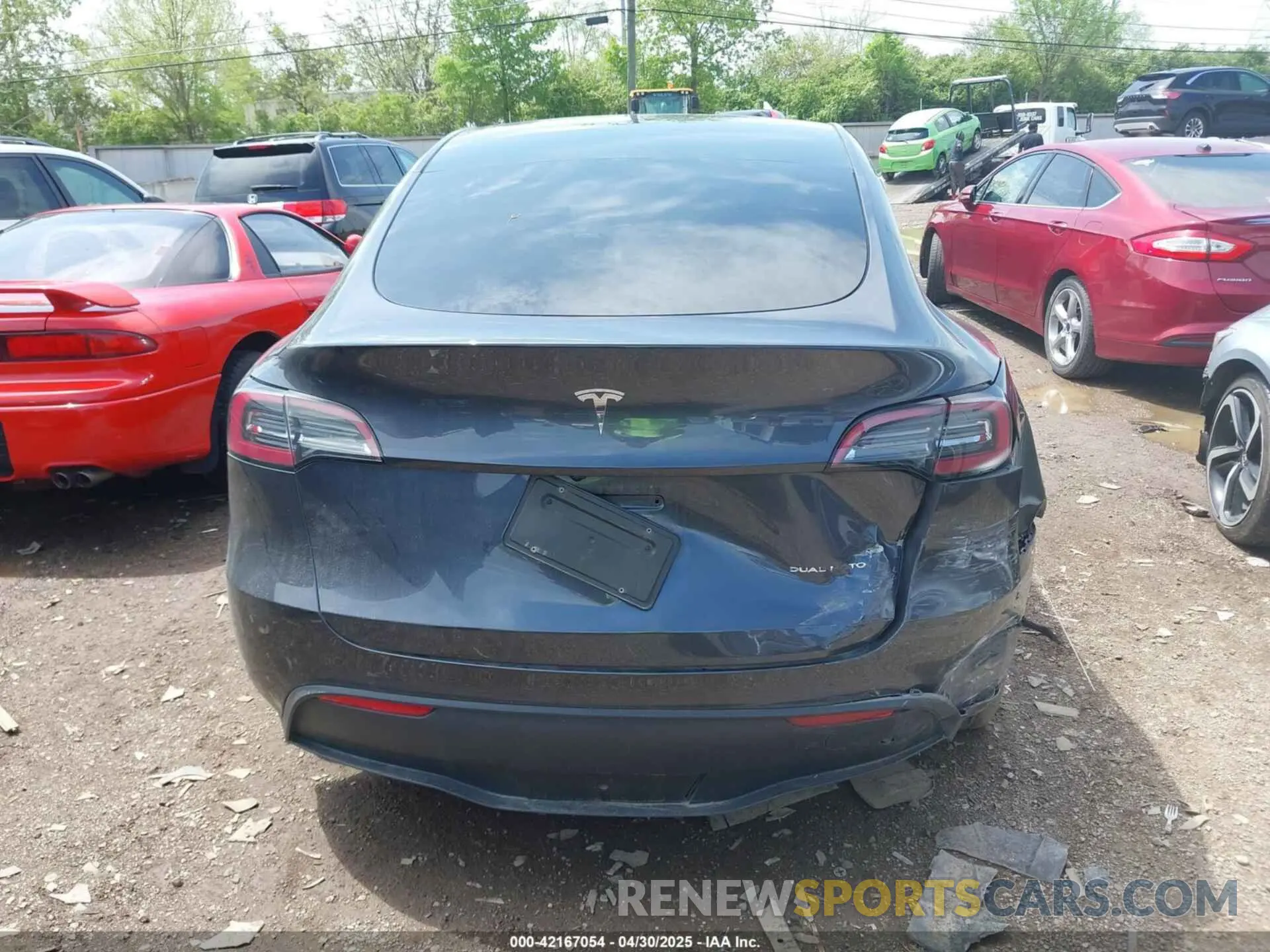 17 fotografías del automóvil dañado 7SAYGDEE5RA224759 TESLA MODEL Y 2024