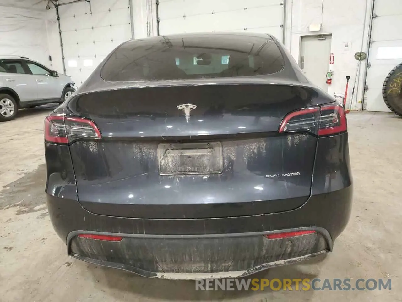 6 fotografías del automóvil dañado 7SAYGDEE5RA237687 TESLA MODEL Y 2024
