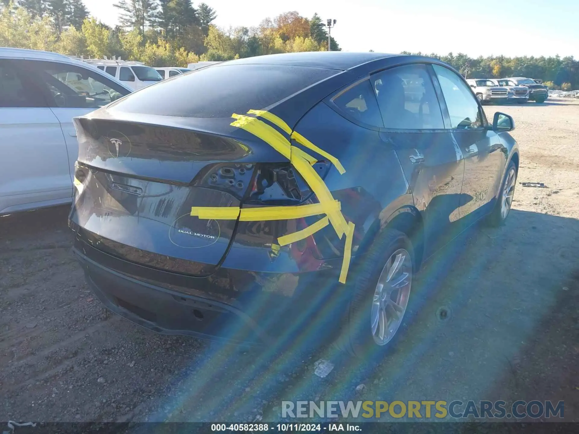 4 fotografías del automóvil dañado 7SAYGDEE5RA247944 TESLA MODEL Y 2024