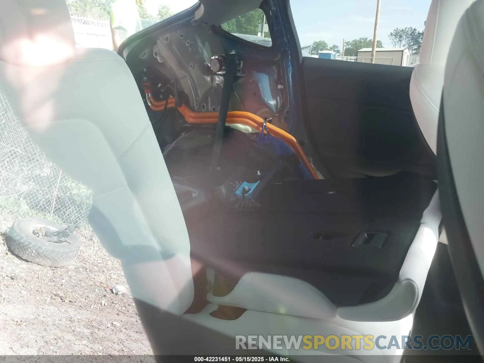 8 fotografías del automóvil dañado 7SAYGDEE5RA285075 TESLA MODEL Y 2024