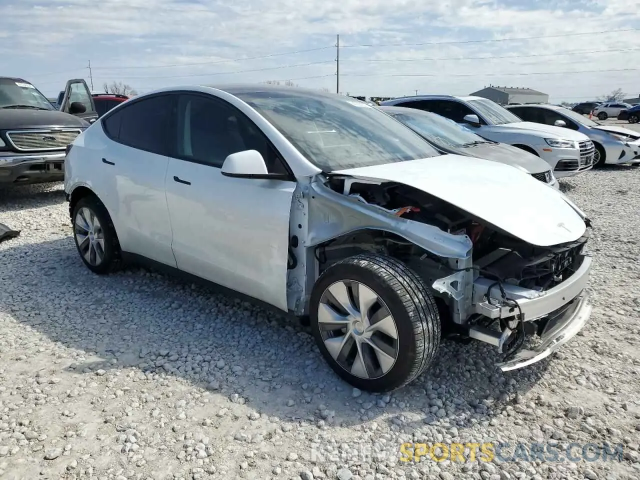 4 fotografías del automóvil dañado 7SAYGDEE5RA290471 TESLA MODEL Y 2024