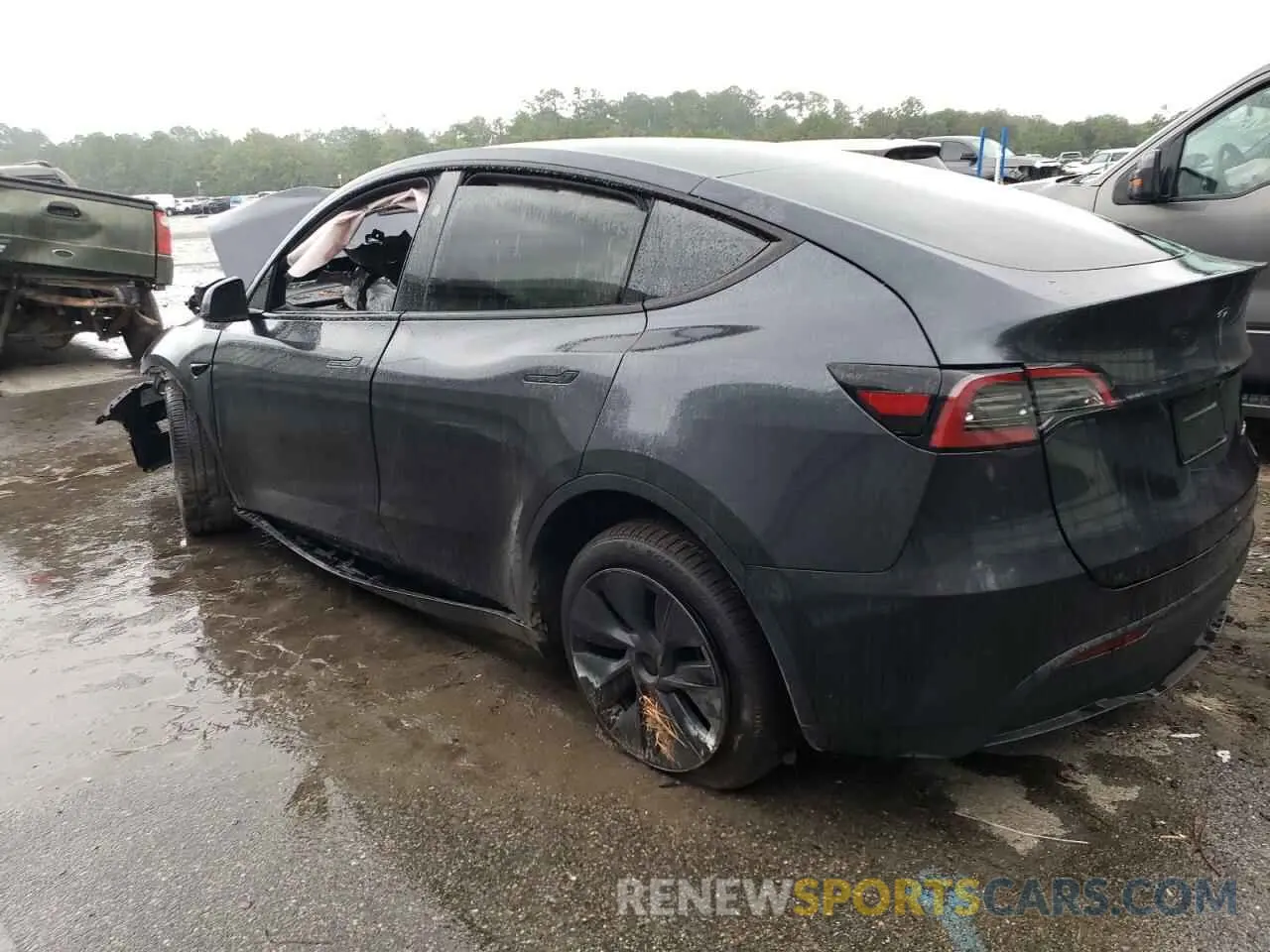 2 fotografías del automóvil dañado 7SAYGDEE5RA300089 TESLA MODEL Y 2024