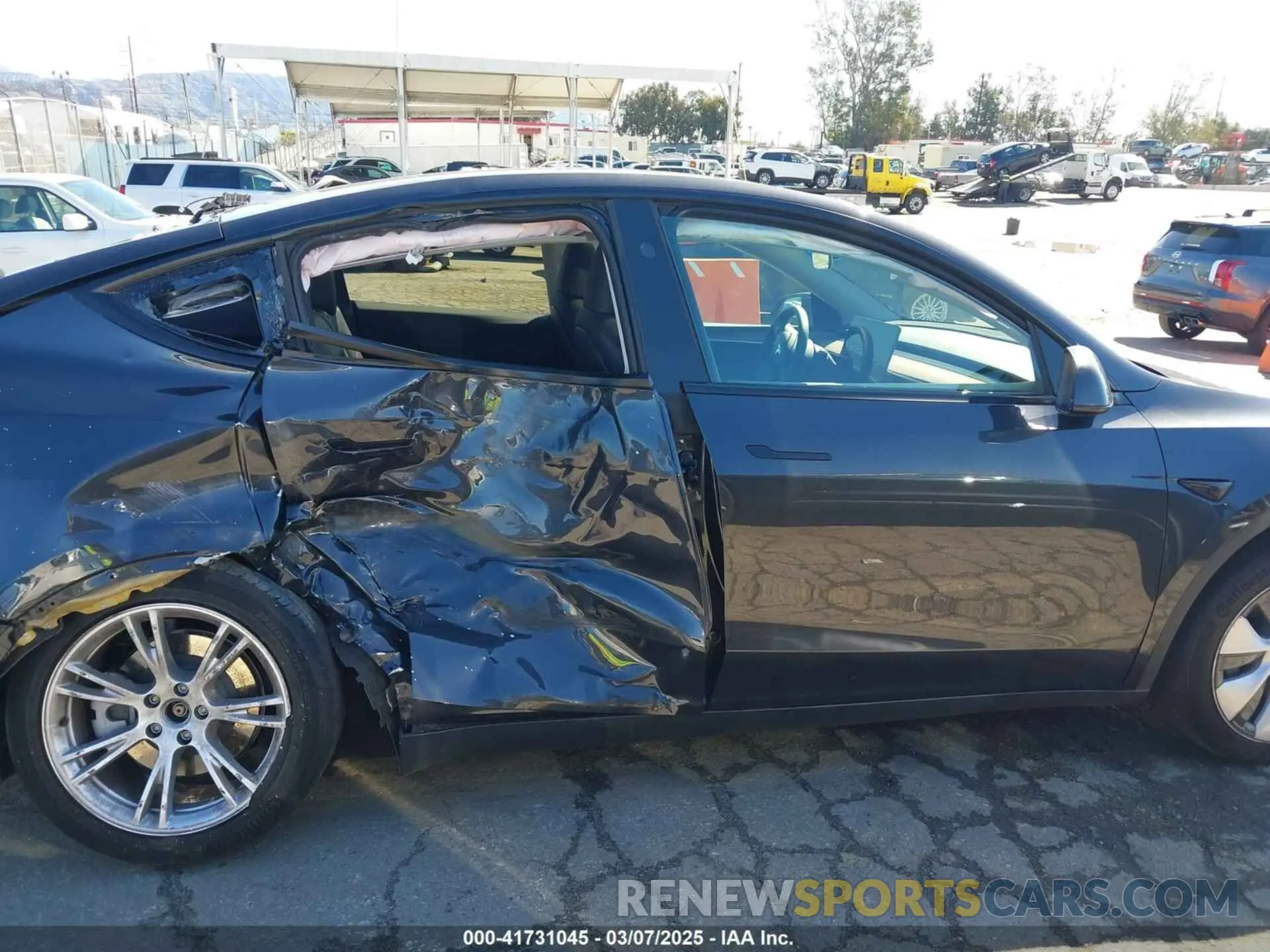 14 fotografías del automóvil dañado 7SAYGDEE5RF003424 TESLA MODEL Y 2024