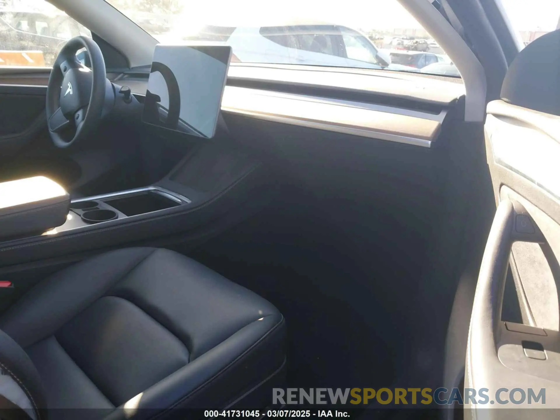 5 fotografías del automóvil dañado 7SAYGDEE5RF003424 TESLA MODEL Y 2024